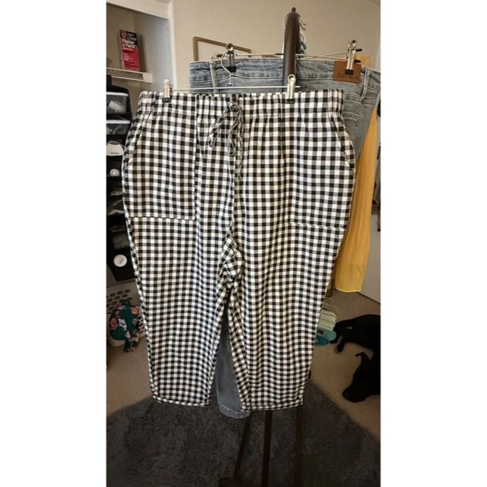 Black + White Gingham Pull-On Ankle Pants 3XL